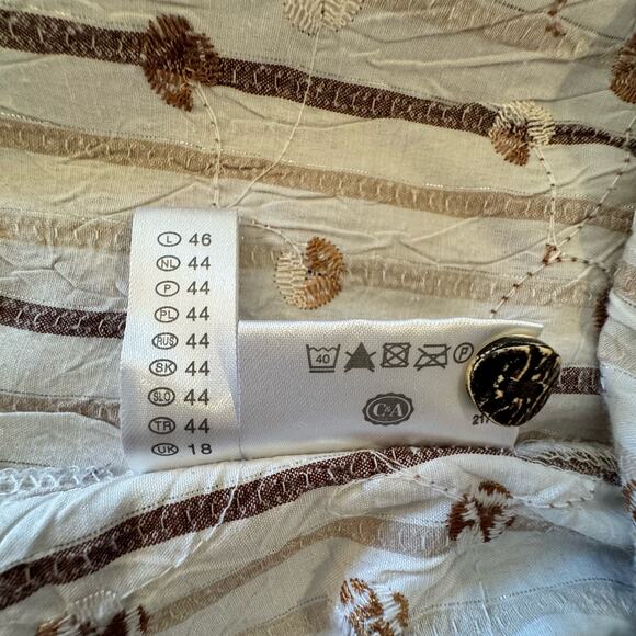 Landhaus C&A Naturally Women's L
Blouse Large Button Up European Embroidered - Picture 10 of 10